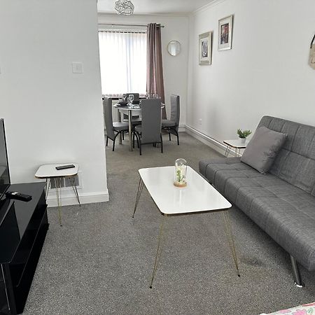 Lovely 3 Bedroom House Close To City Centre Peterlee Extérieur photo