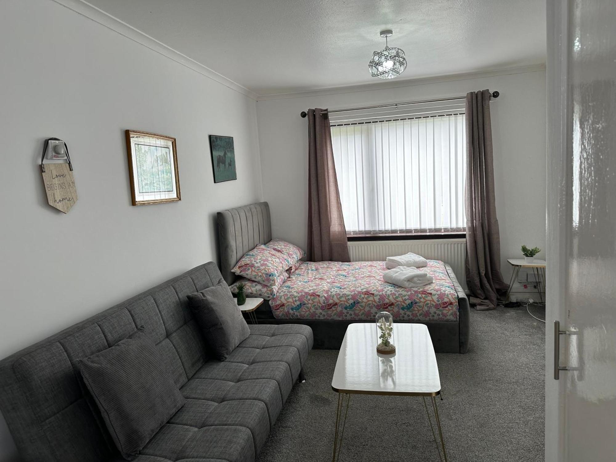 Lovely 3 Bedroom House Close To City Centre Peterlee Extérieur photo